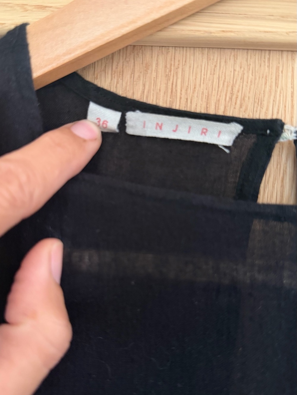 Elegant Black Long-Sleeve Midi Dress INJIRI - Picture 11 of 15
